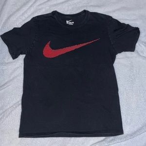 Black men’s Nike T in medium